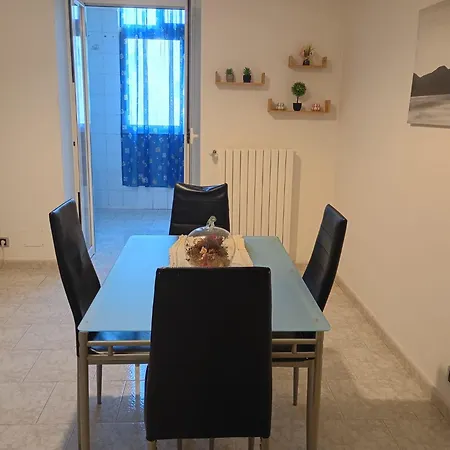 Anna's Little House Bari